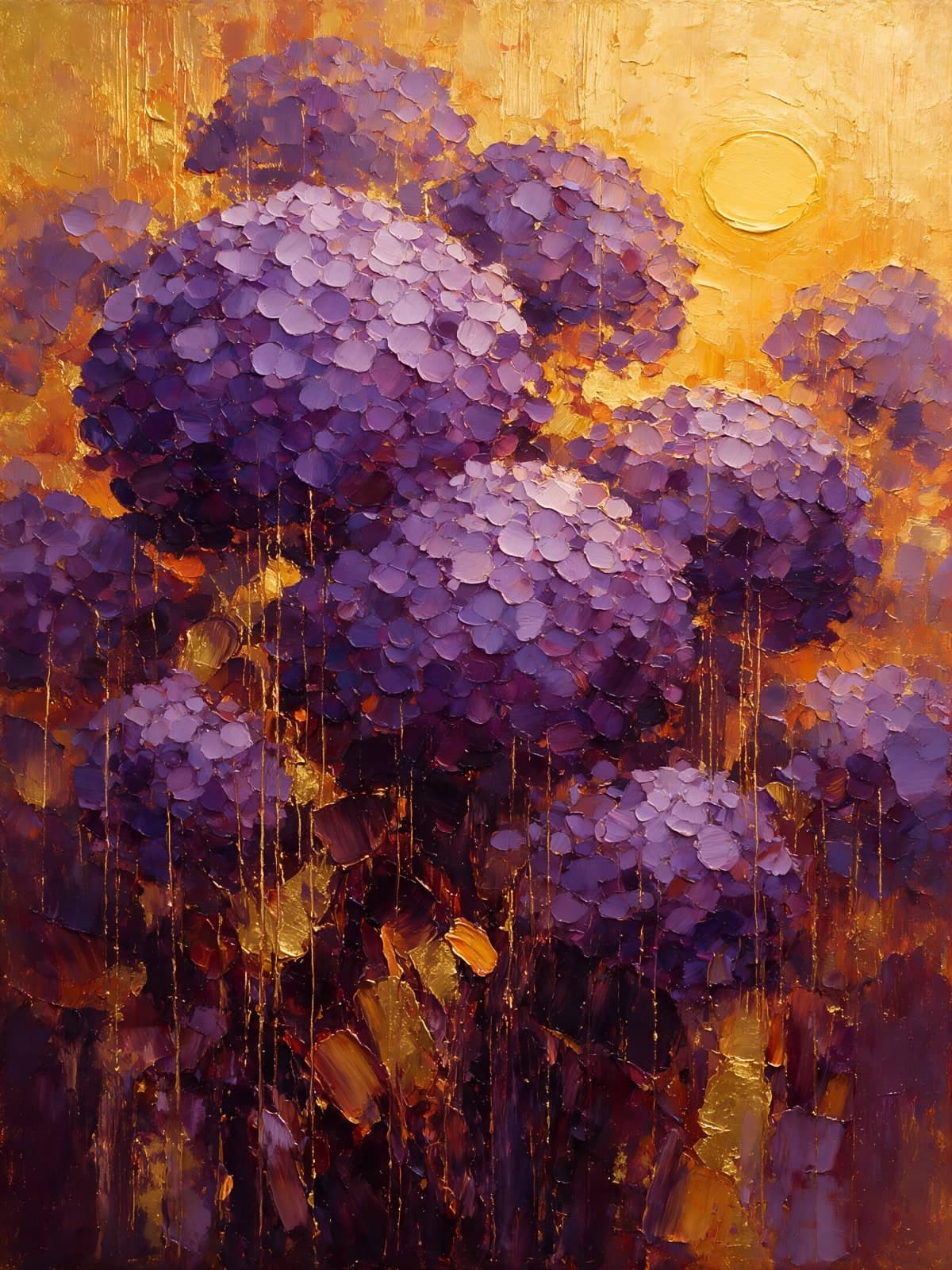 Paarse hortensia's in gouden licht