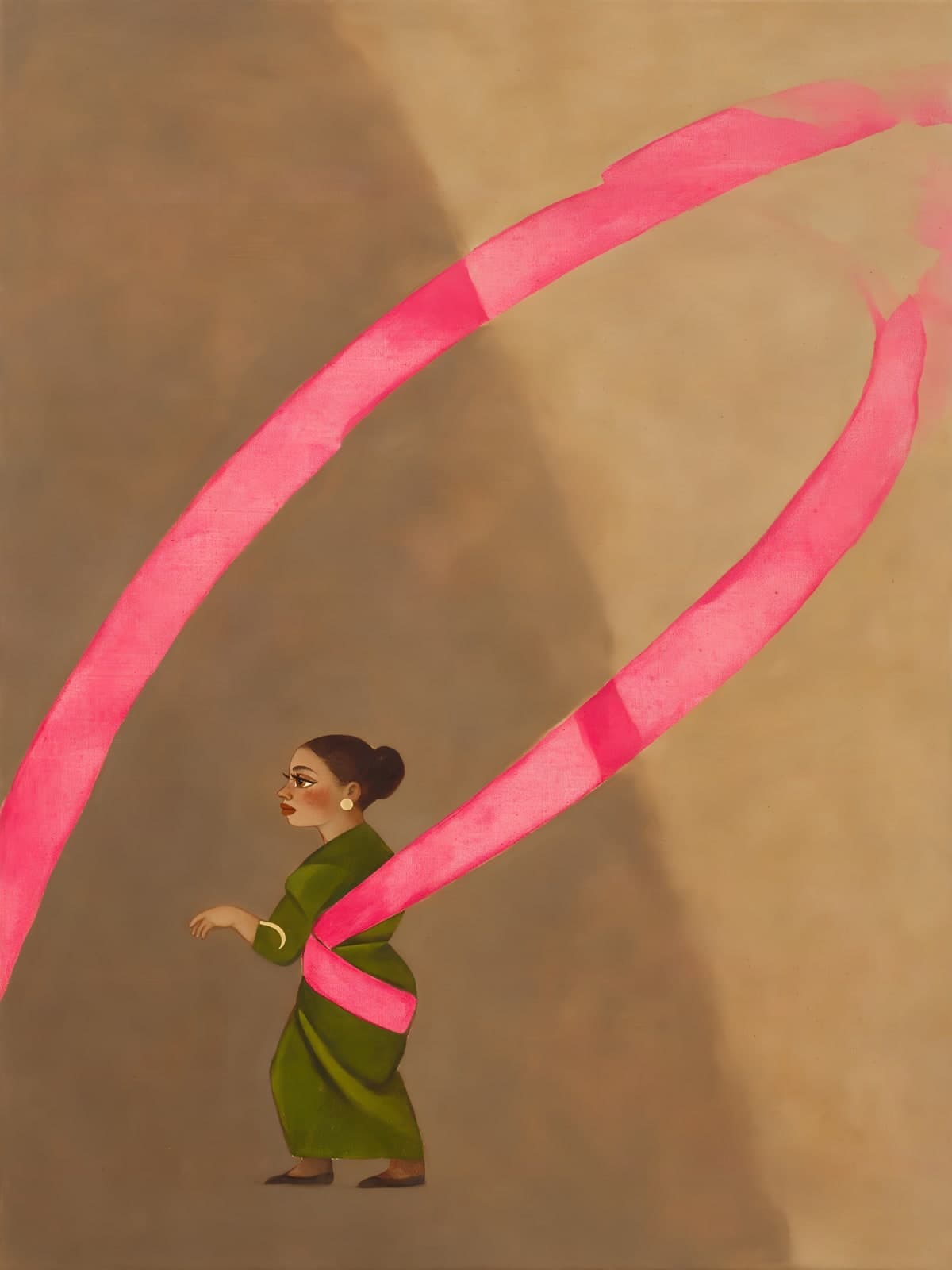 Vrouw omwikkeld door een roze lint