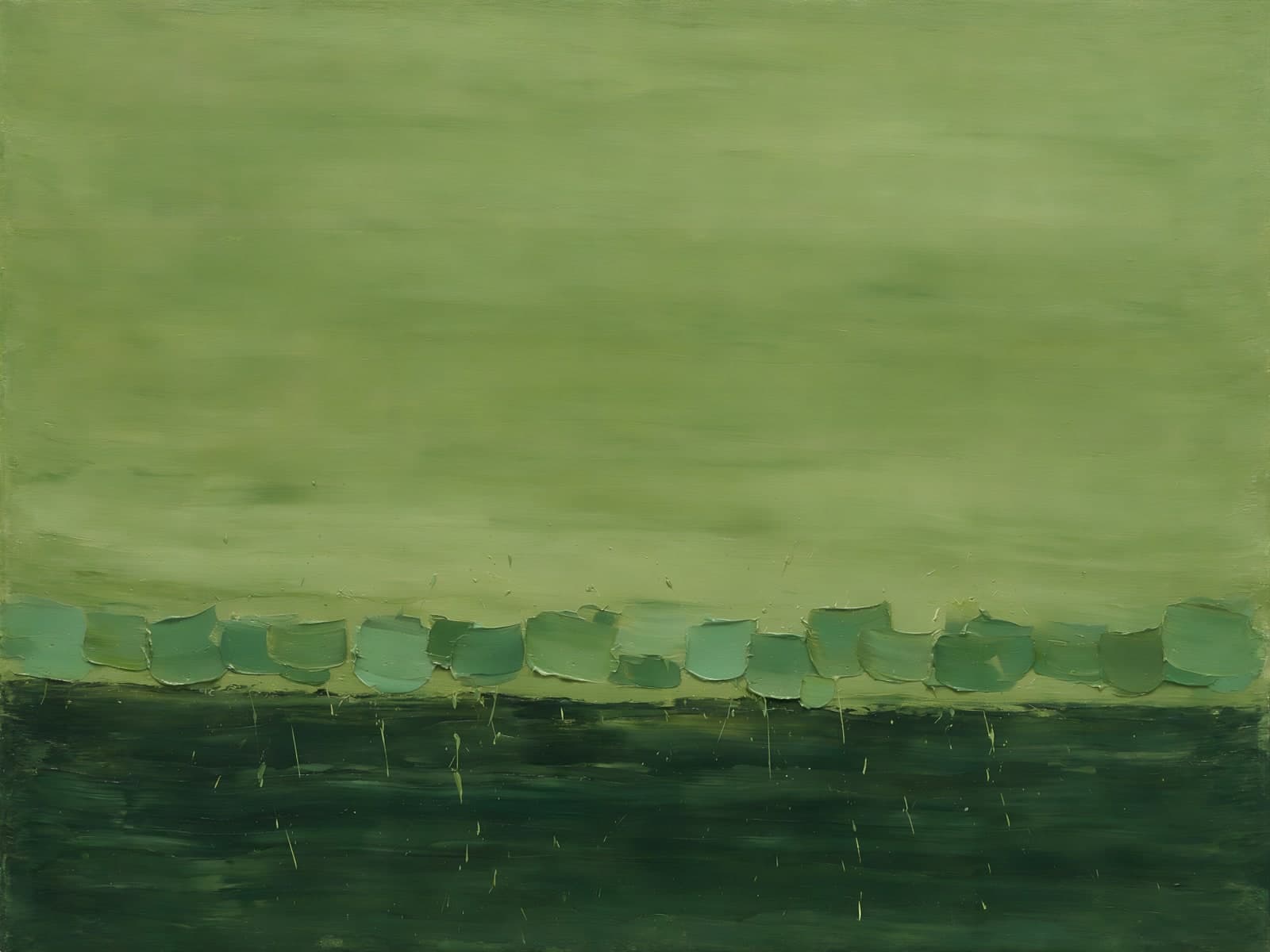 Groene lucht boven een donkere horizon