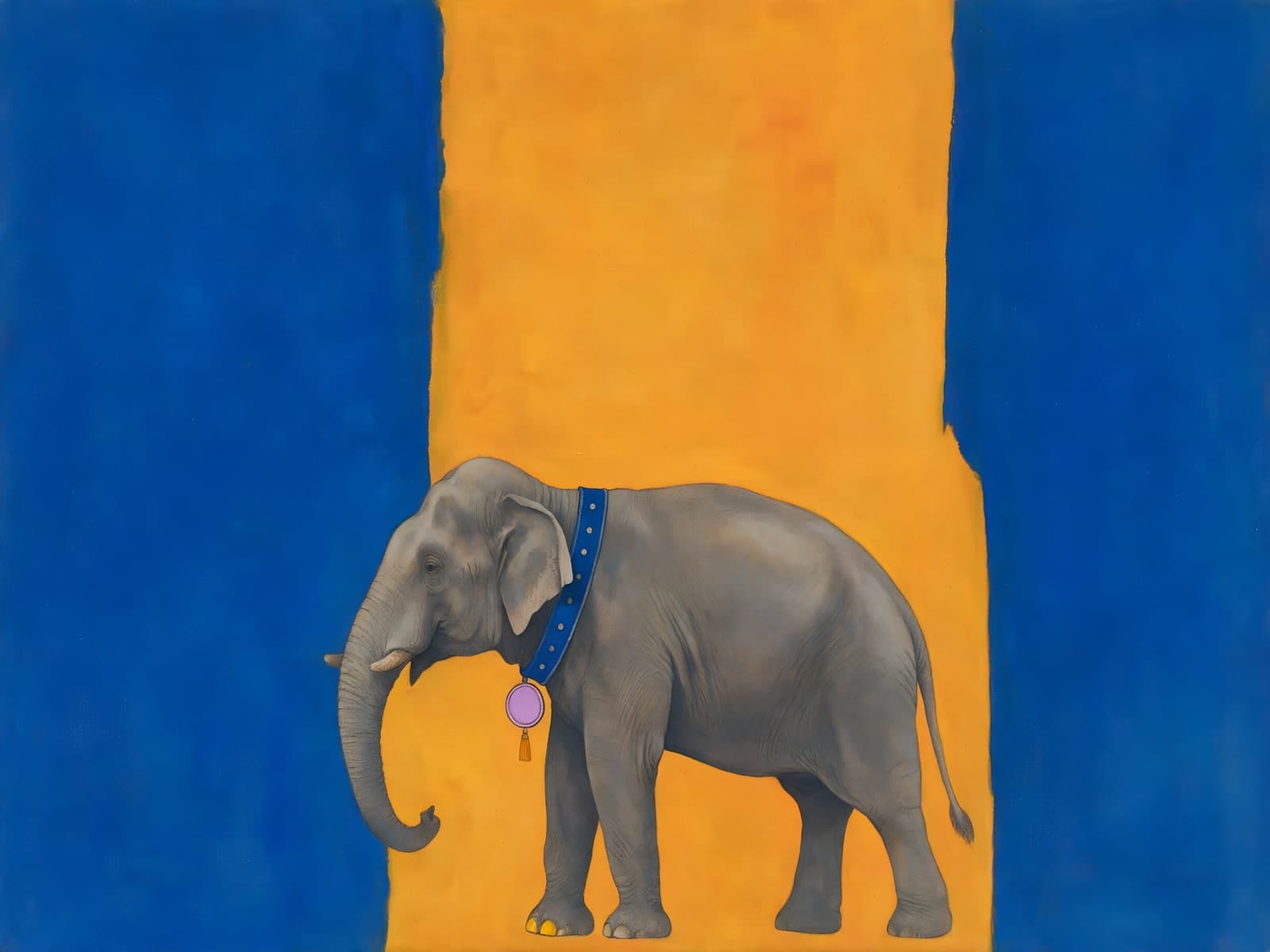 Olifant voor een gele baan op blauw