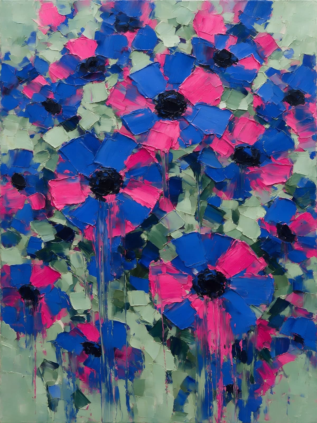 Blauwe en roze bloemen op mintgroen